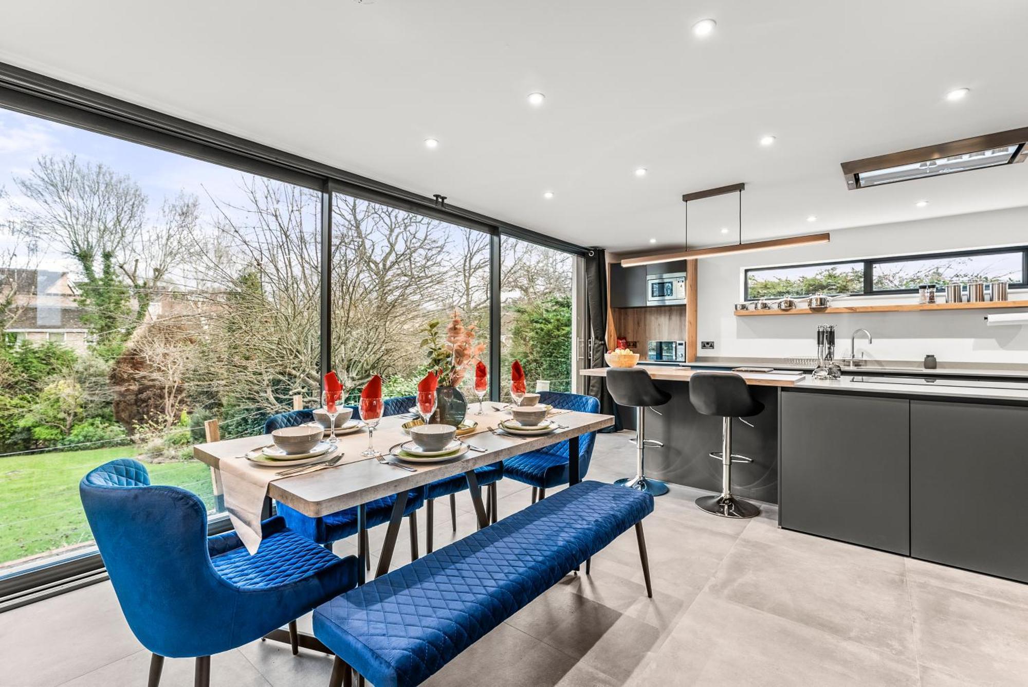 Elegant Retreat In Cheltenham - Garden & Parking Included エクステリア 写真
