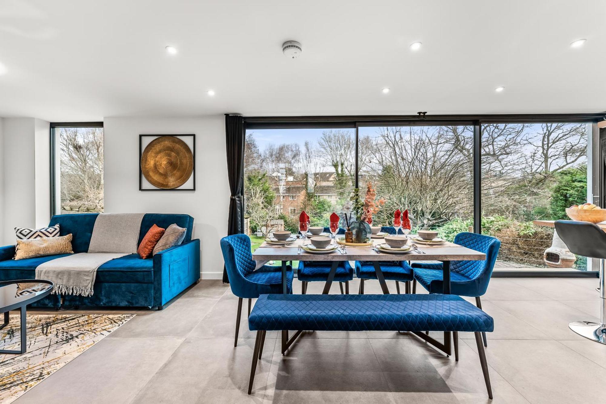 Elegant Retreat In Cheltenham - Garden & Parking Included エクステリア 写真