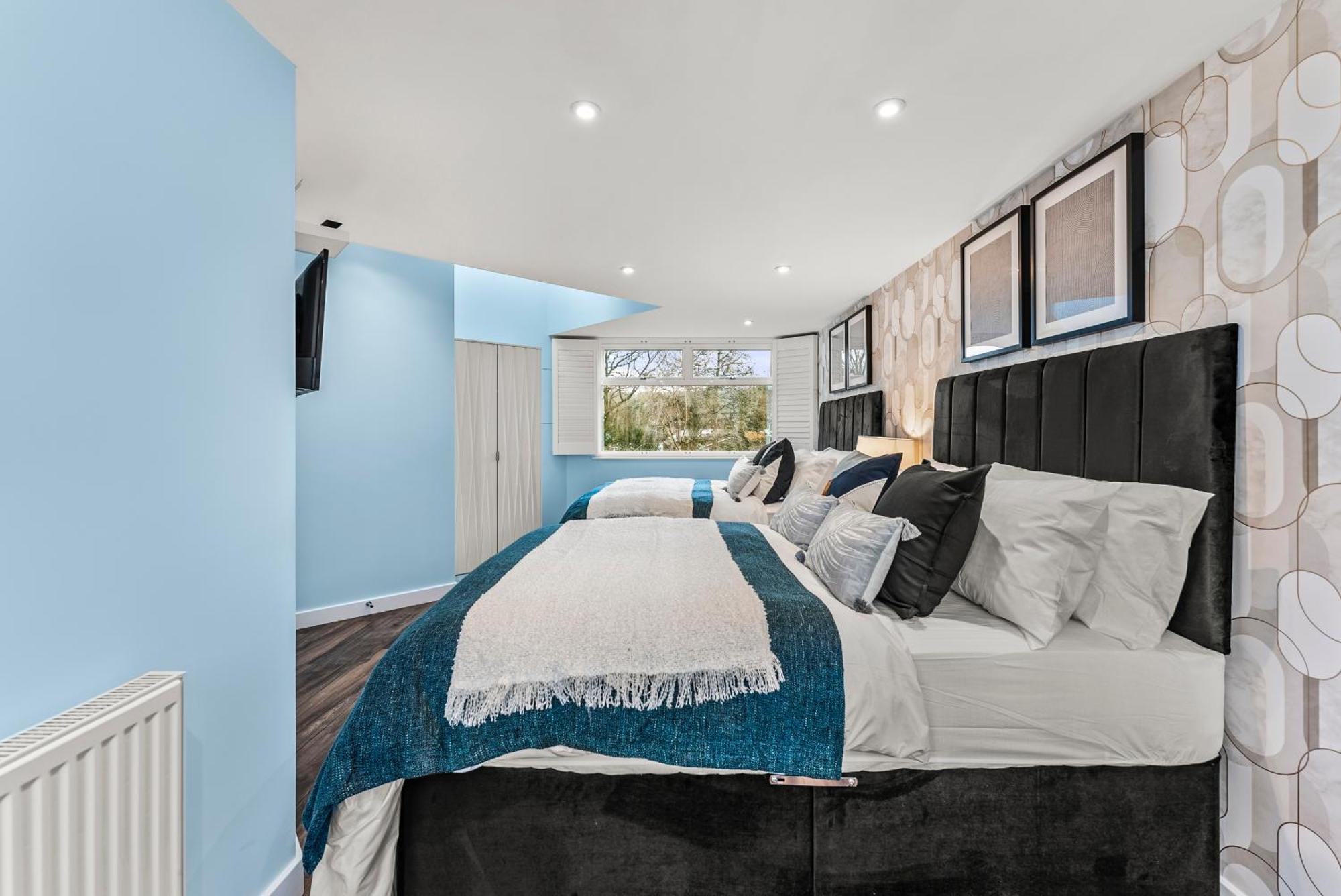 Elegant Retreat In Cheltenham - Garden & Parking Included エクステリア 写真