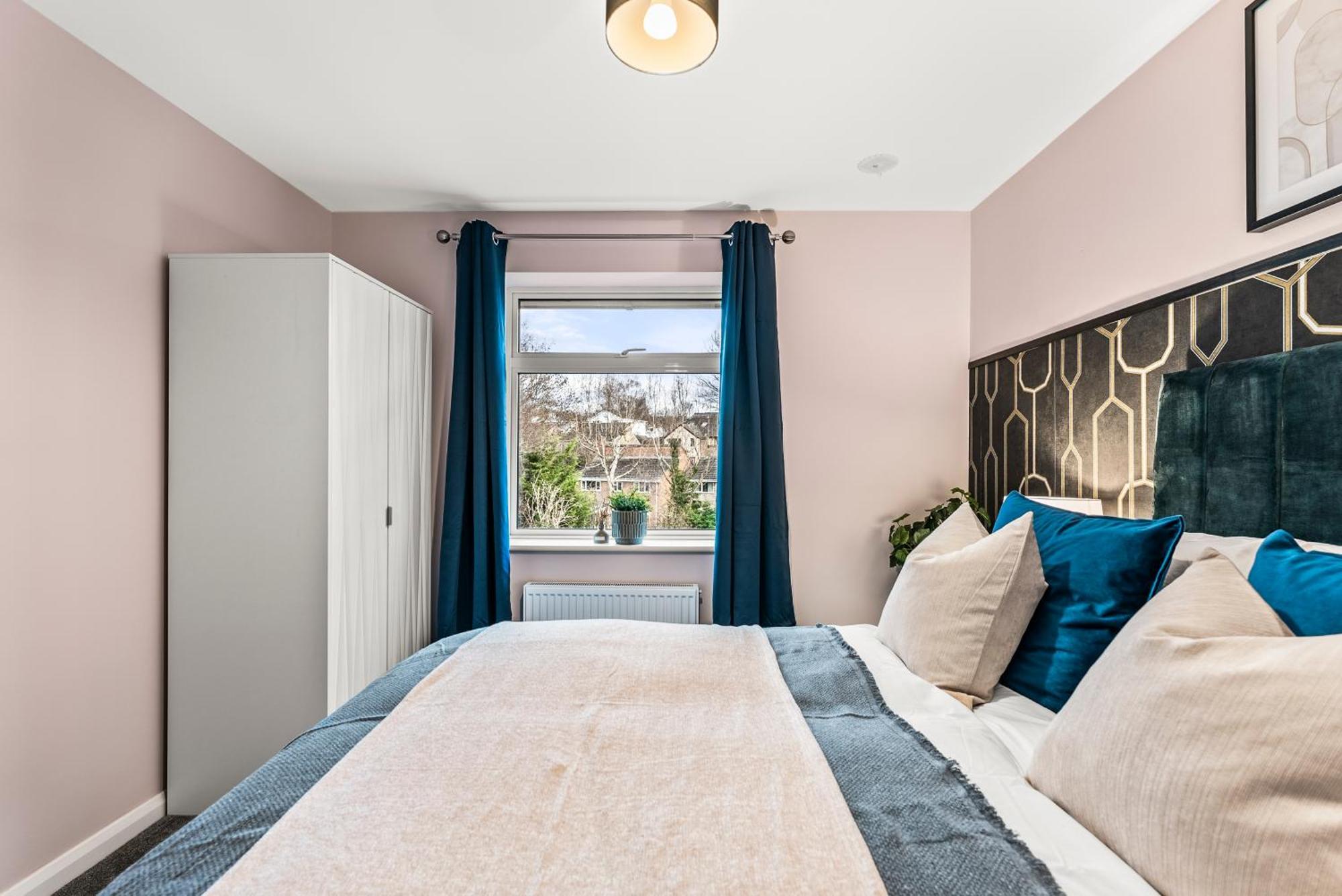 Elegant Retreat In Cheltenham - Garden & Parking Included エクステリア 写真