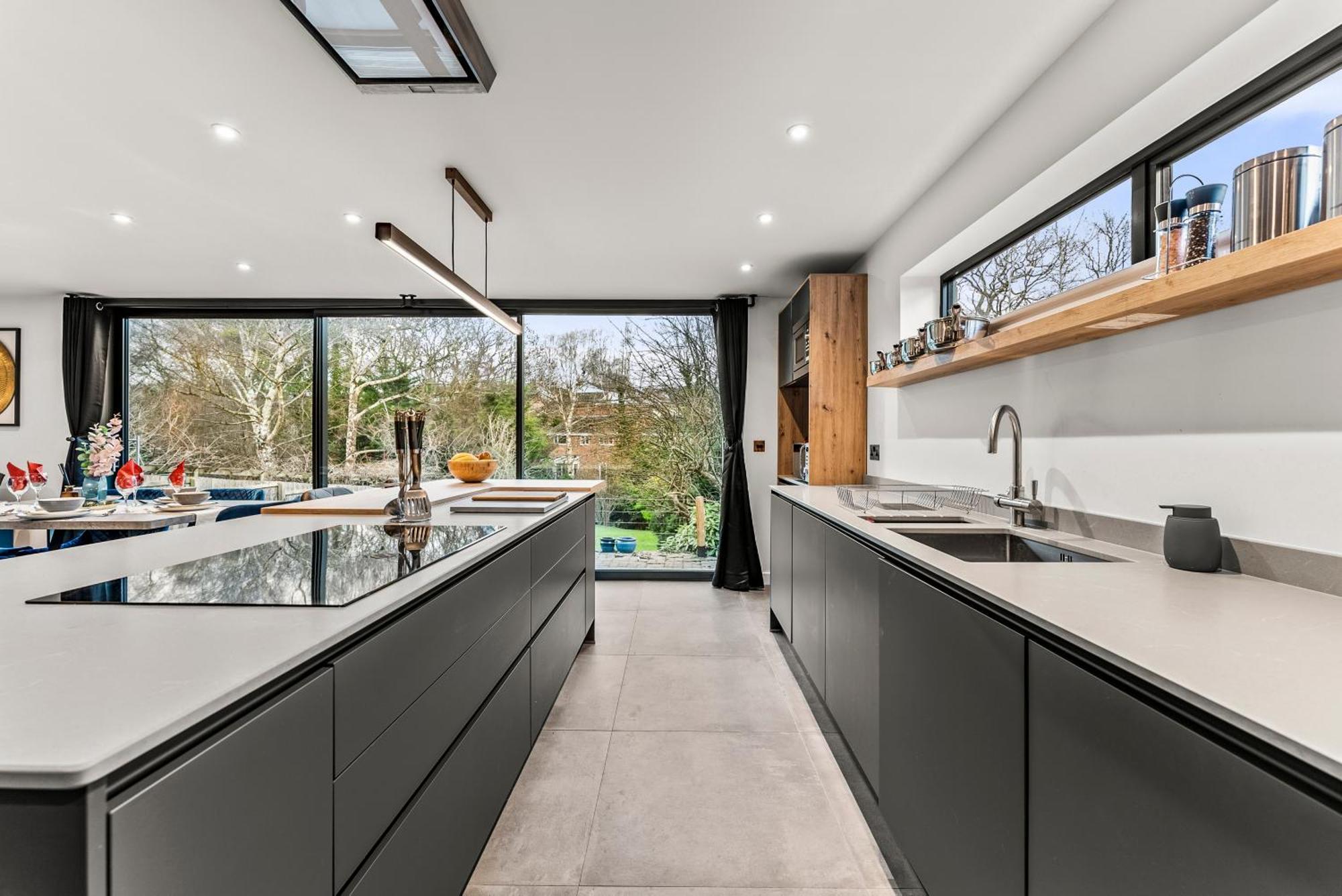 Elegant Retreat In Cheltenham - Garden & Parking Included エクステリア 写真