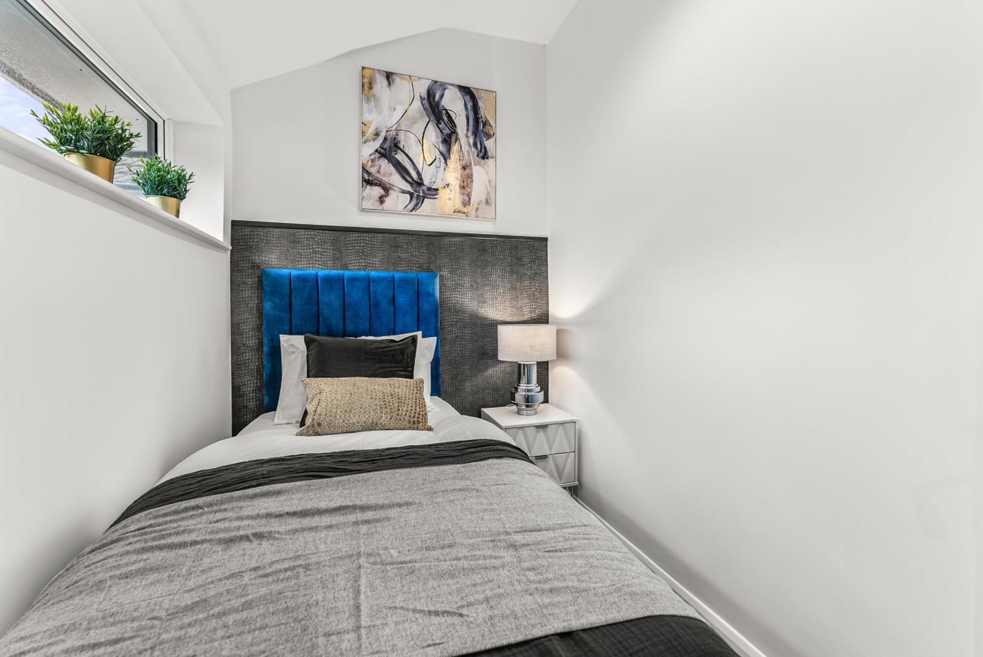 Elegant Retreat In Cheltenham - Garden & Parking Included エクステリア 写真
