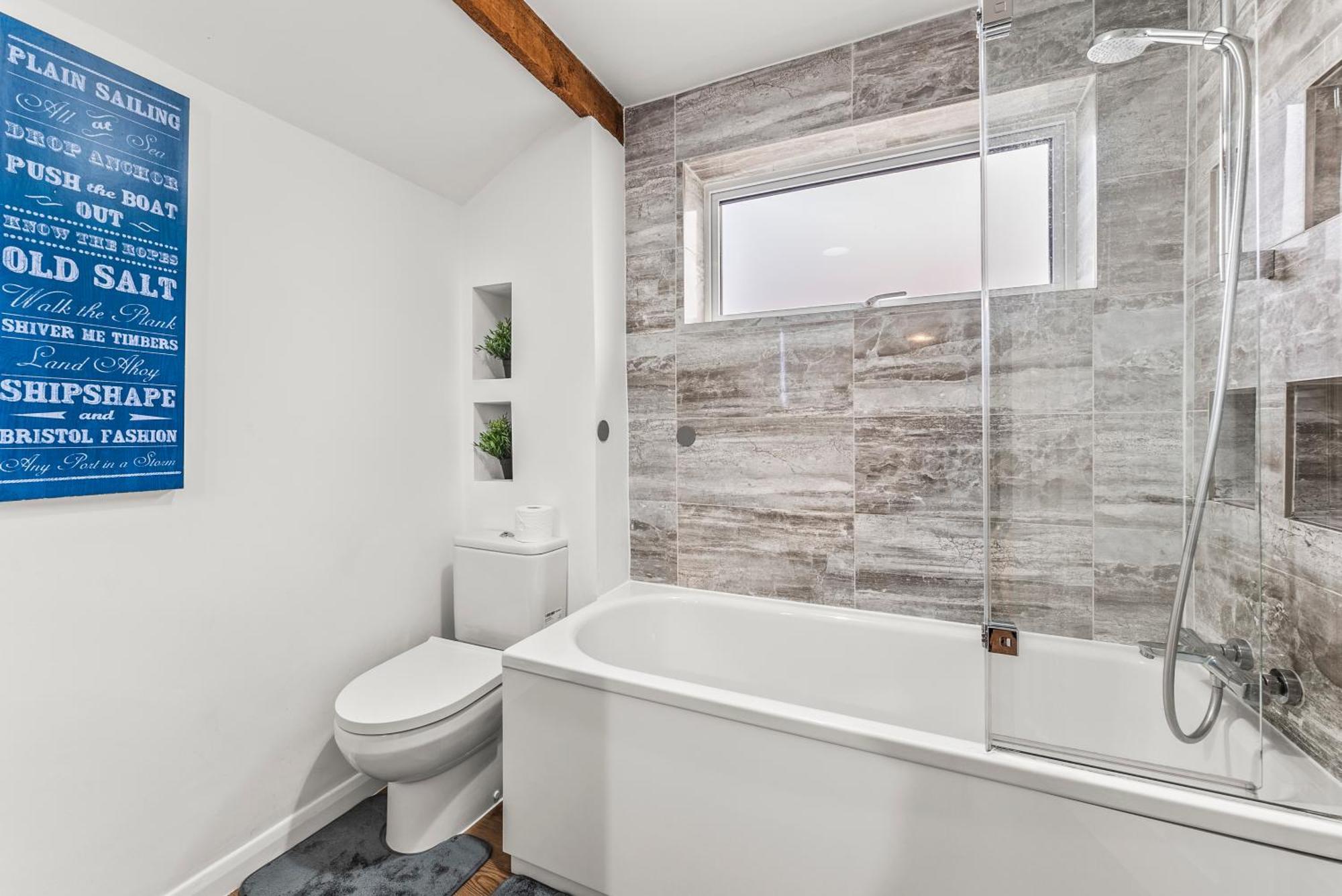Elegant Retreat In Cheltenham - Garden & Parking Included エクステリア 写真
