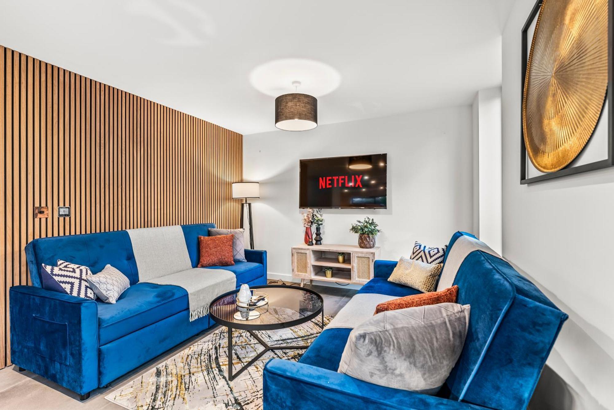 Elegant Retreat In Cheltenham - Garden & Parking Included エクステリア 写真