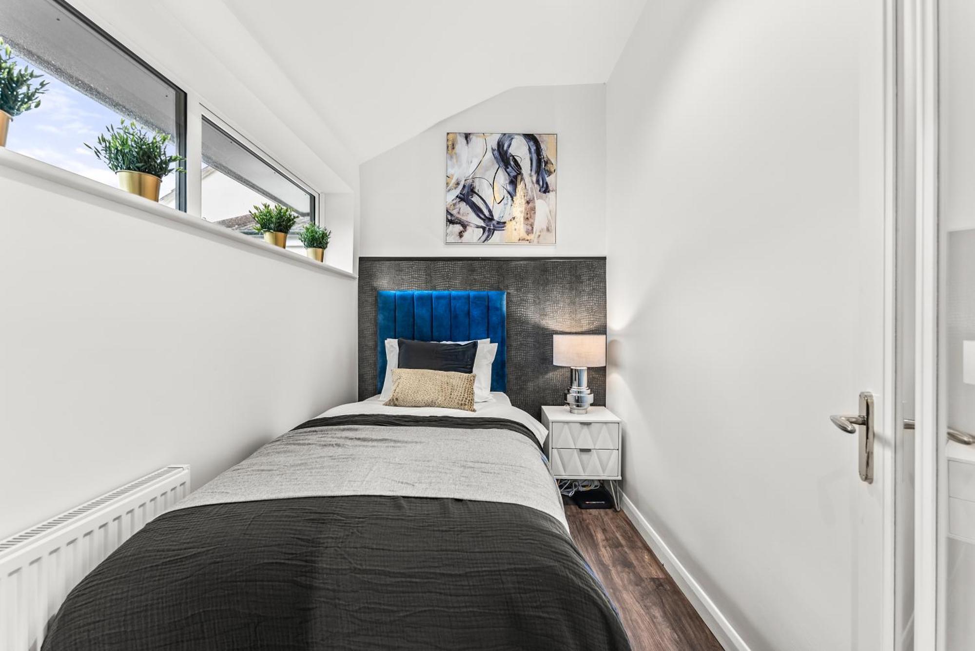 Elegant Retreat In Cheltenham - Garden & Parking Included エクステリア 写真